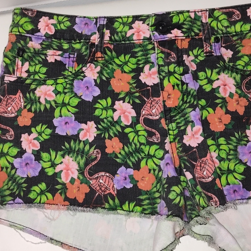 Lovesick Skeleton Flamingo Floral Shorts SummerJungle Women's Size 11 Hot Topic - Picture 8 of 8